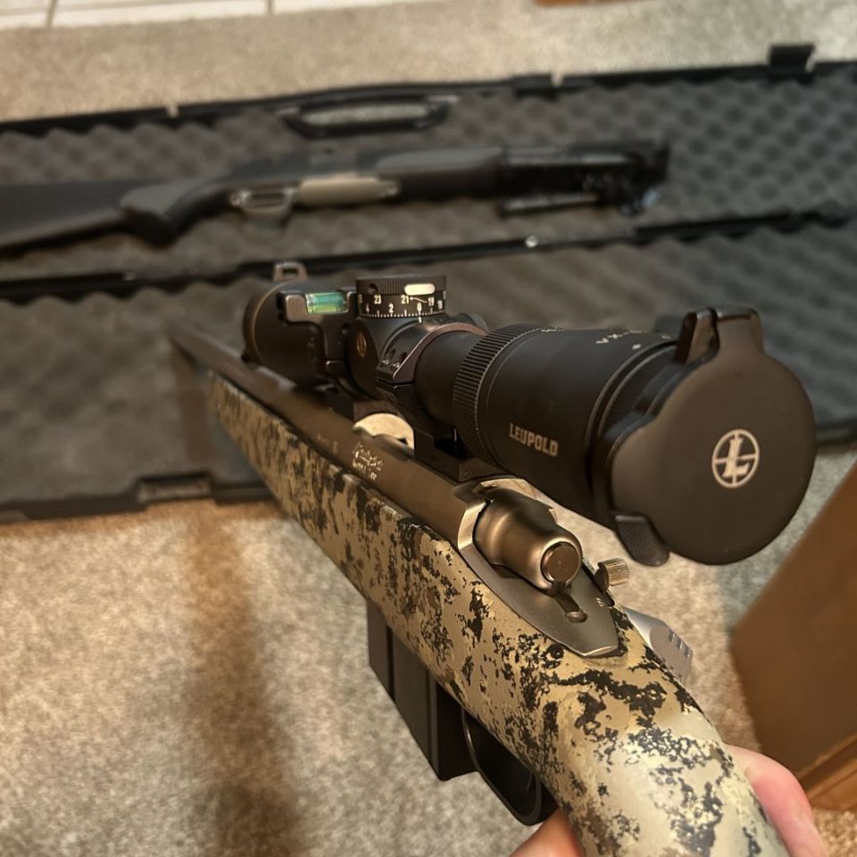 Image 2 - Remington 700 VTR SS w Leupold VX5