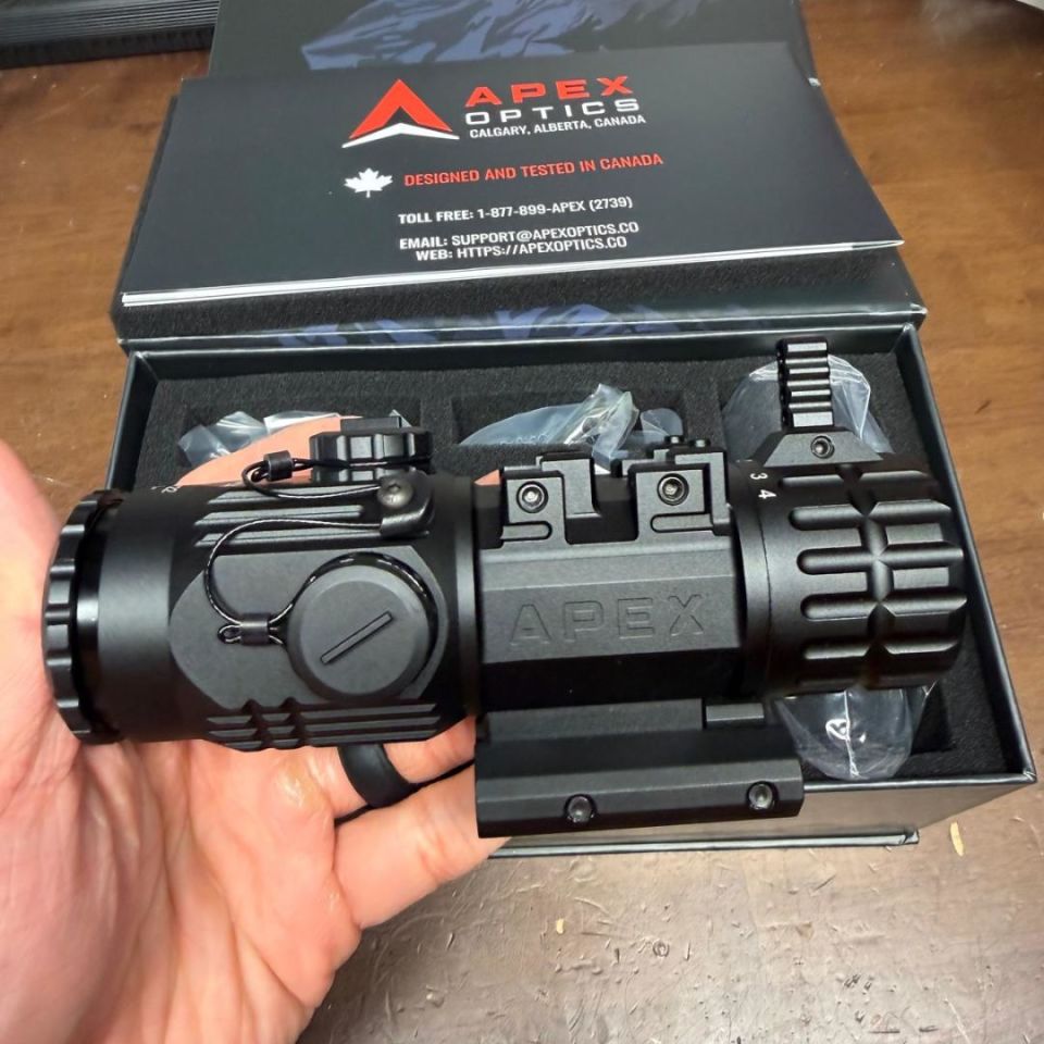 Image 2 - BNIB Apex Vapor 1-4