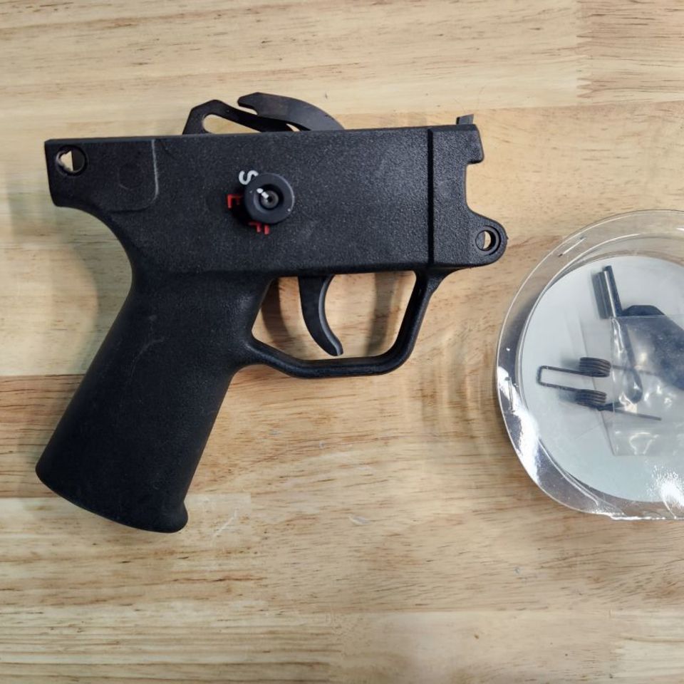 Image 2 - HK MP5K Housing + F.A. Binary