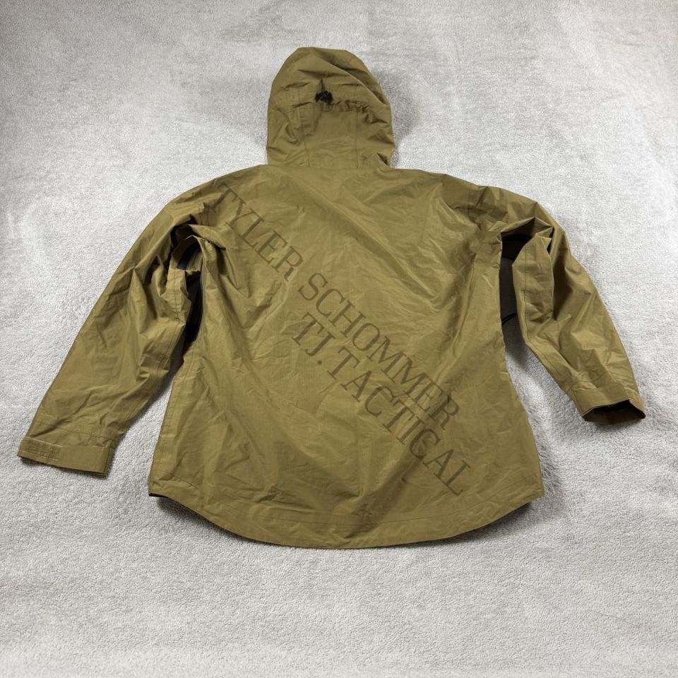 Image 2 - Beyond L6 Goretex Jacket Large