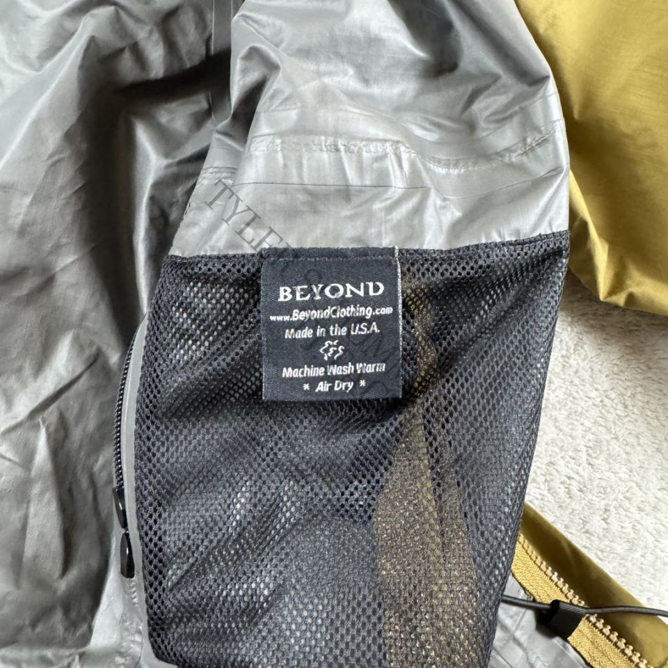 Image 4 - Beyond L6 Goretex Jacket Large