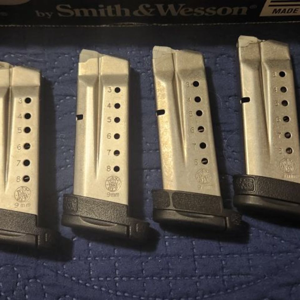 Image 4 - M&P9 Shield