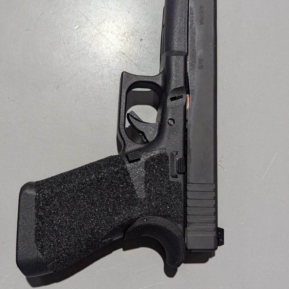 Image 1 - Glock 17L
