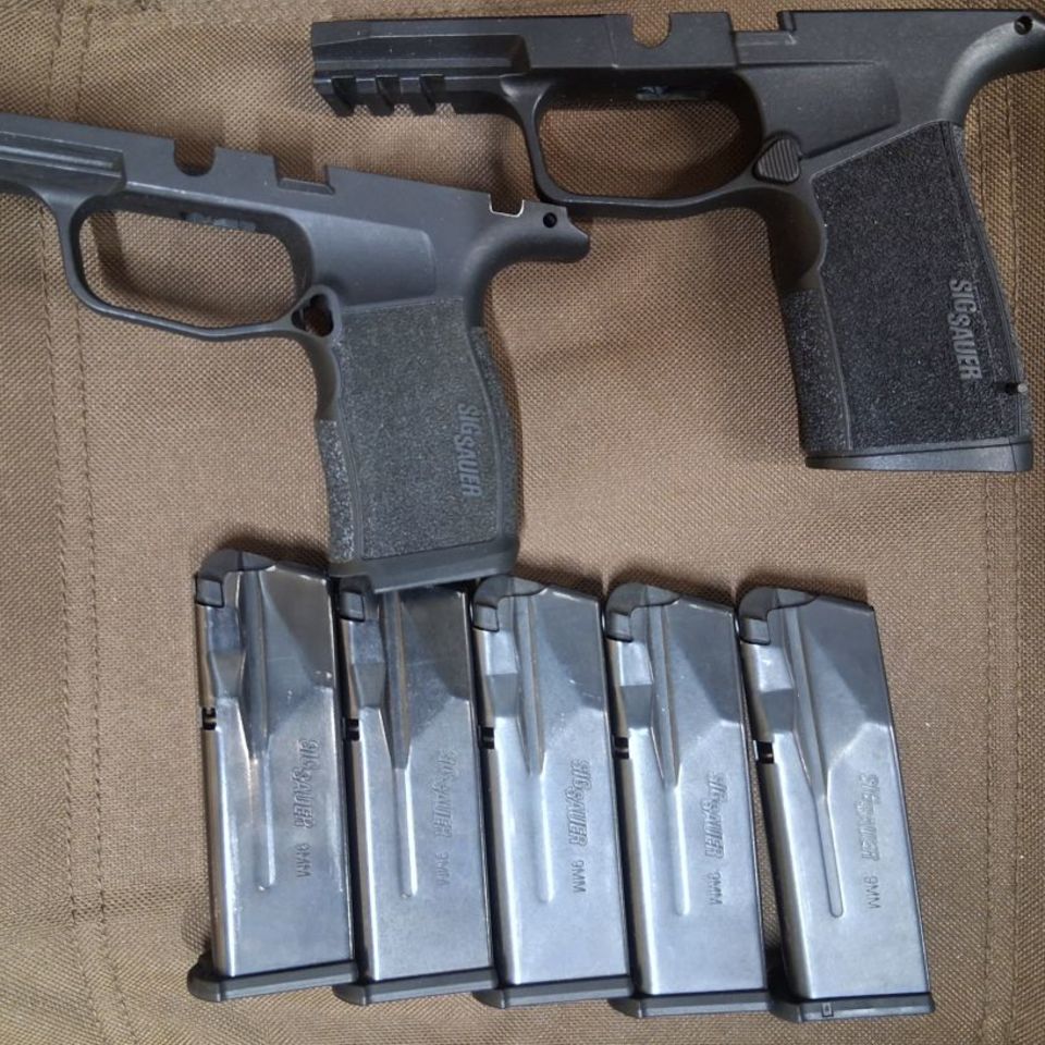 Image 2 - Sig grip modules & mags
