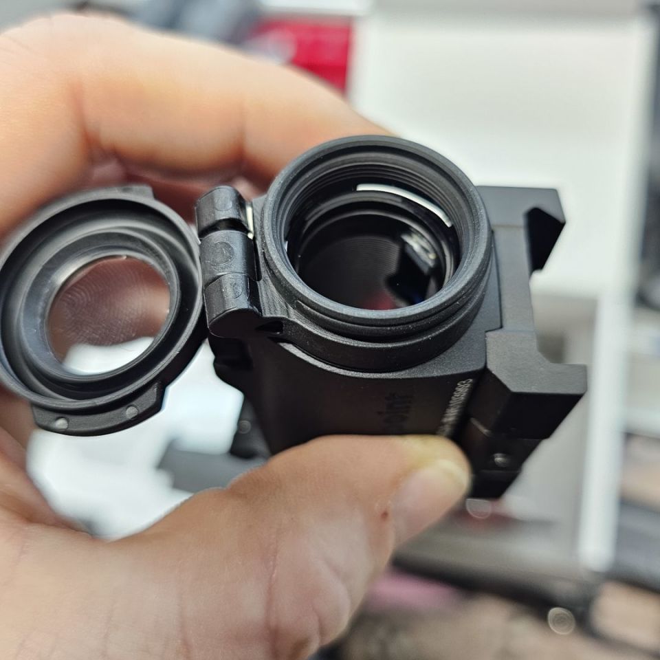 Image 3 - Brand new Aimpoint T-2 