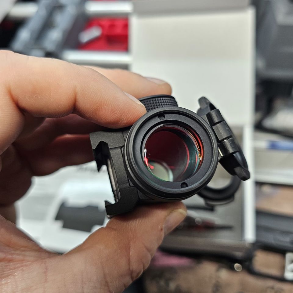 Image 4 - Brand new Aimpoint T-2 