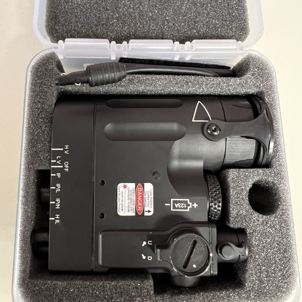 Image 5 - Like new Steiner DBAL D2