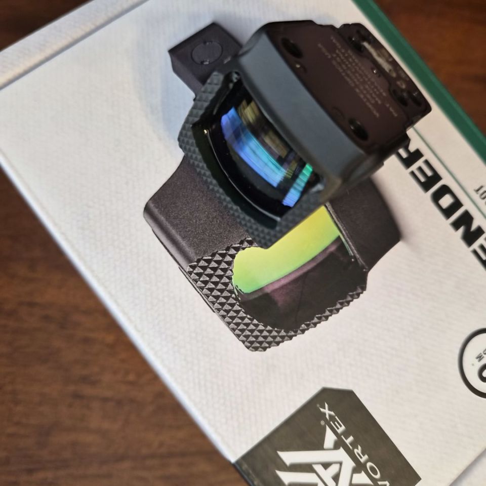 Image 4 - Vortex Defender ST 3MOA Green