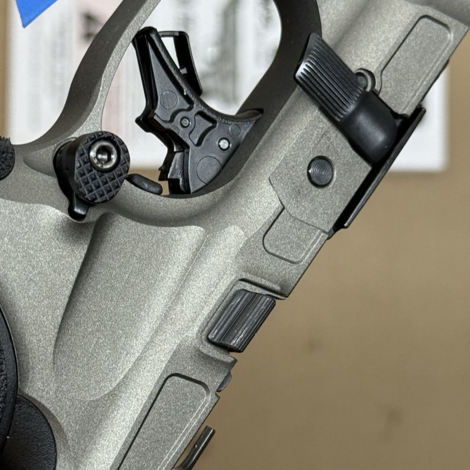 Image 3 - *ACTIVE* S&W M2.0 METAL Lower Frame, grip