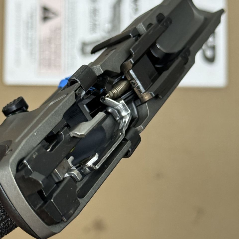 Image 2 - *ACTIVE* S&W M2.0 METAL Lower Frame, grip