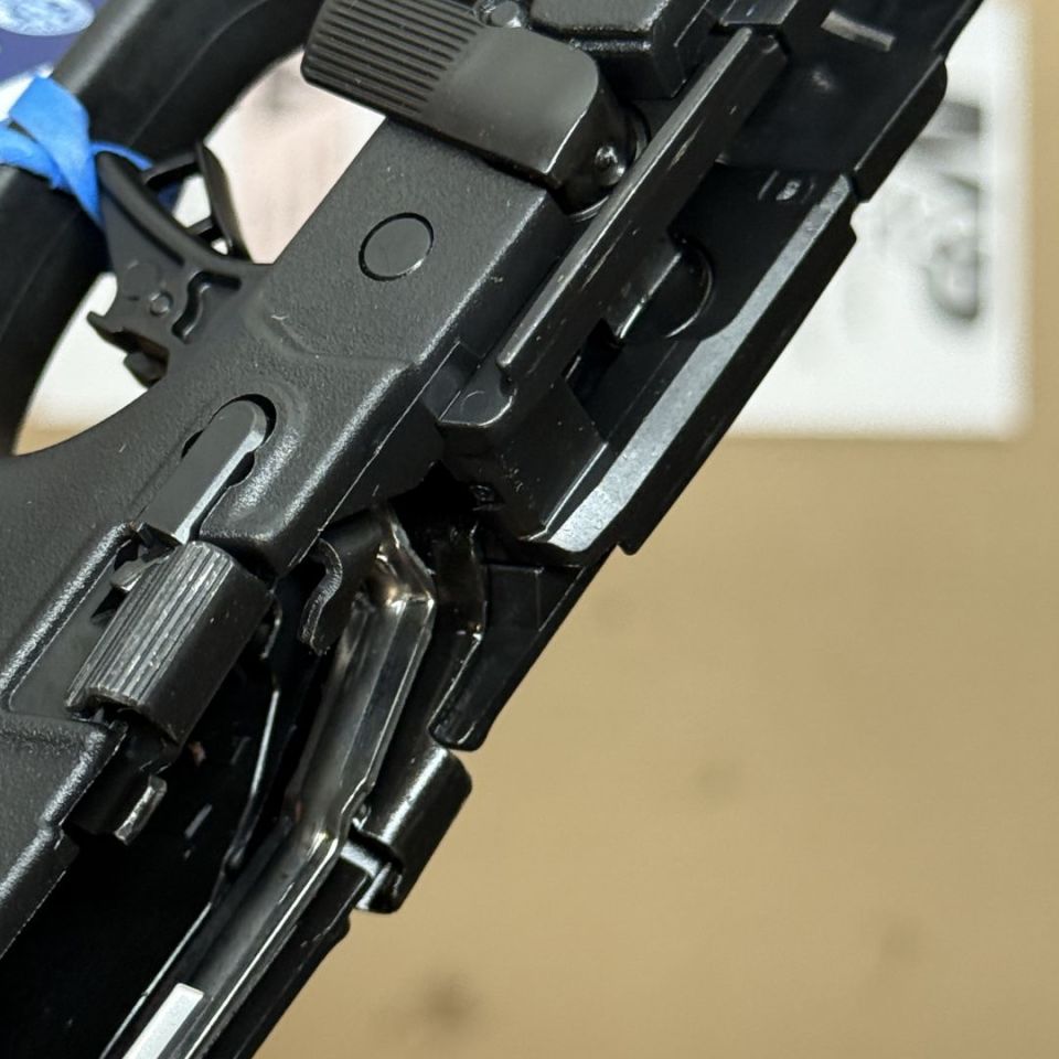 Image 4 - *ACTIVE* S&W M2.0 Lower Frame, grip