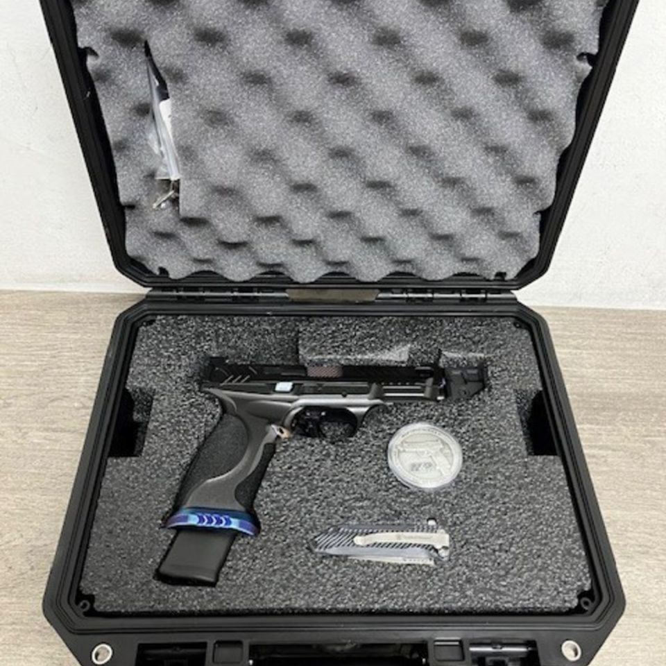 Image 2 - S&W M&P9 METAL Spec Series V 9mm Pistol w/ Compensator & 23-Rd Mags