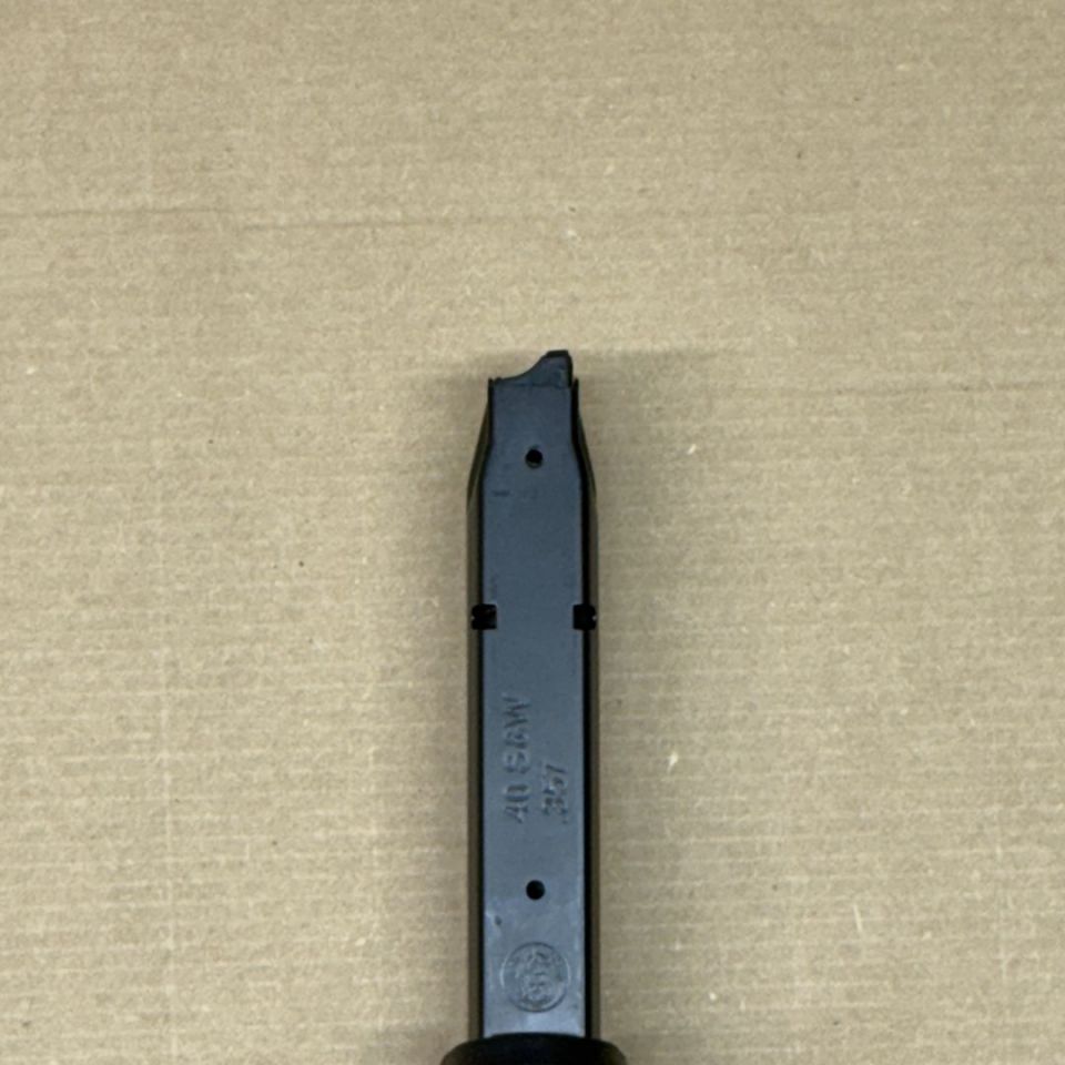 Image 2 - *ACTIVE* S&W M2.0 40 SW 15RD Mag Magazine
