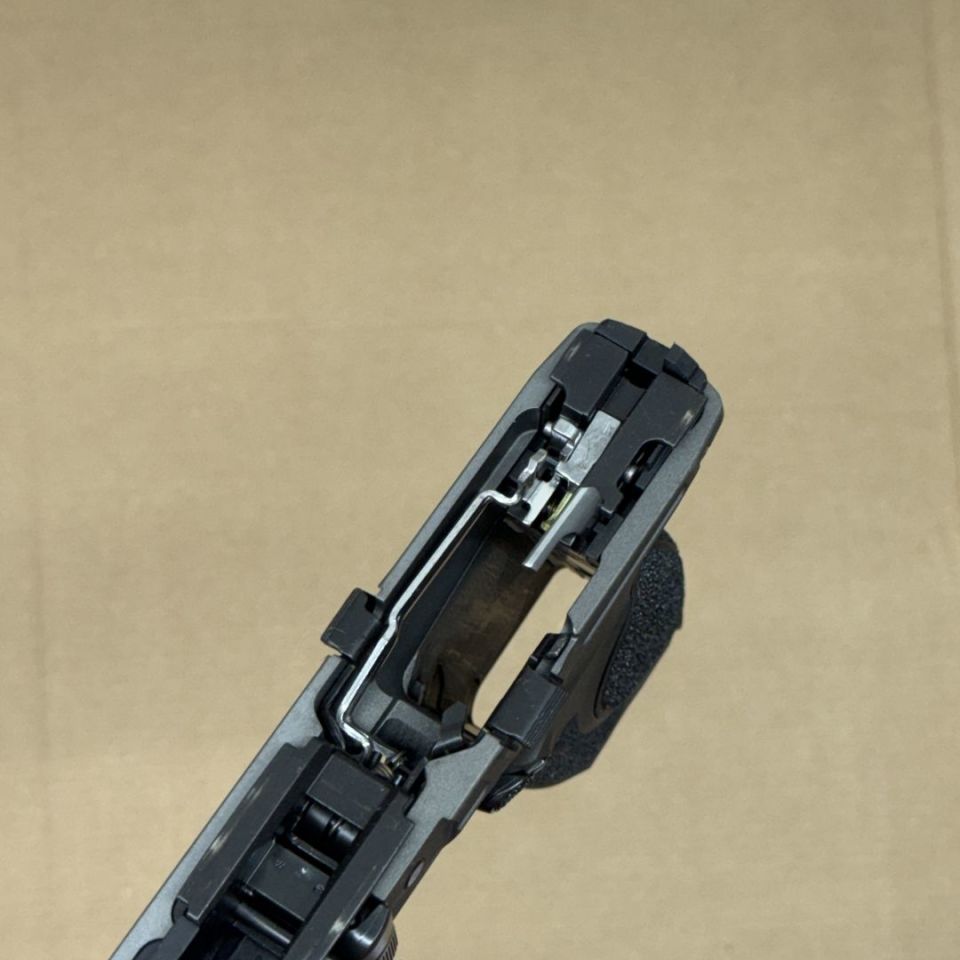 Image 3 - *ACTIVE* S&W M2.0 METAL Compact Lower Frame, grip