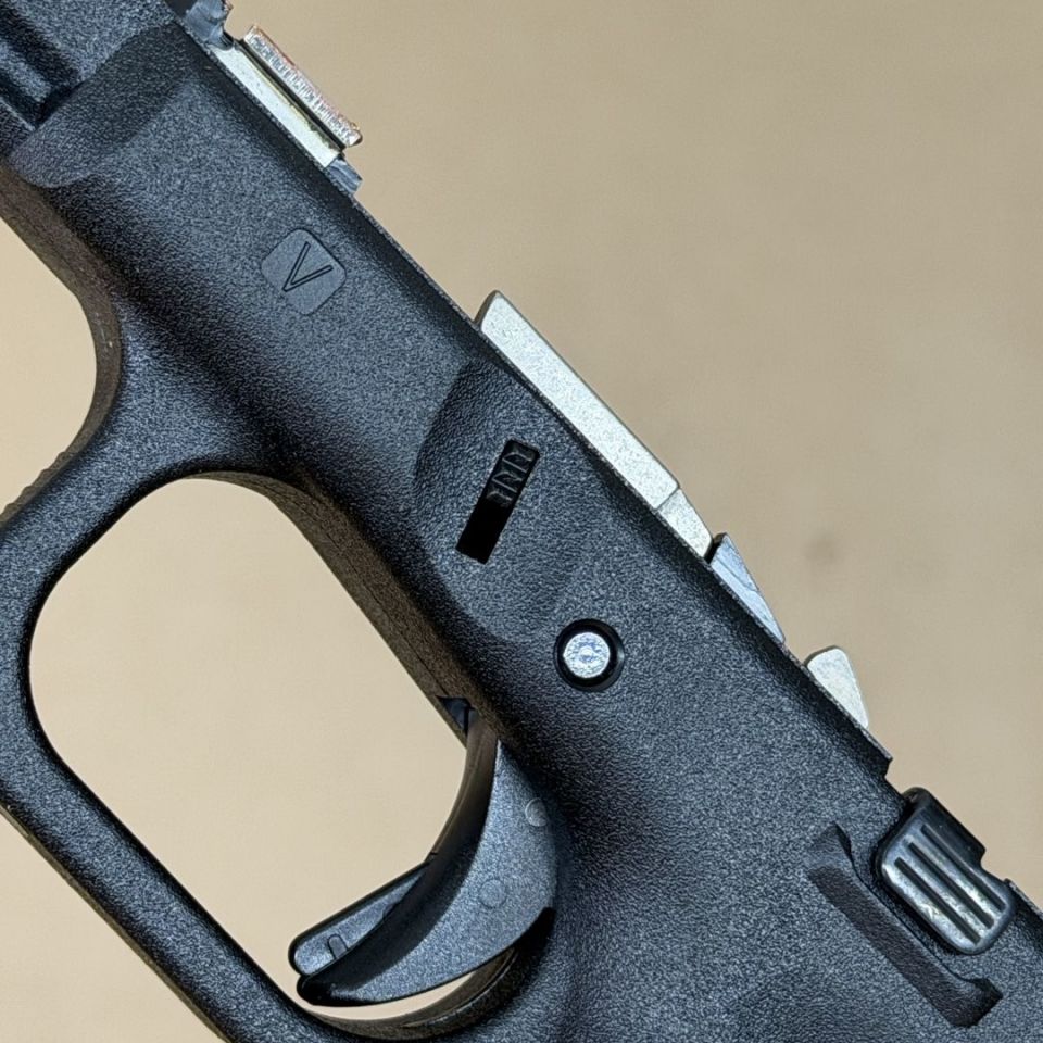 Image 5 - *ACTIVE* Glock 17 GEN V Lower Frame, grip