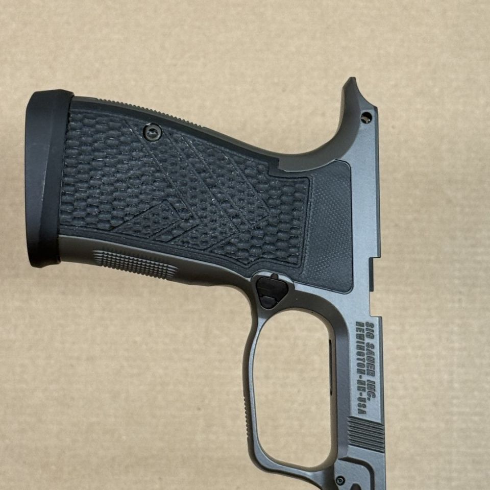 Image 4 - *ACTIVE* Sig P365 AXG Grip