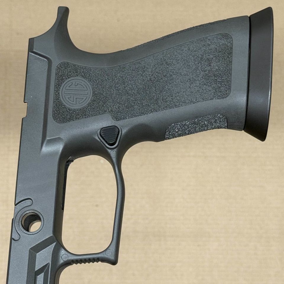 Image 4 - *ACTIVE* SIG P320 LEGION GRIP 