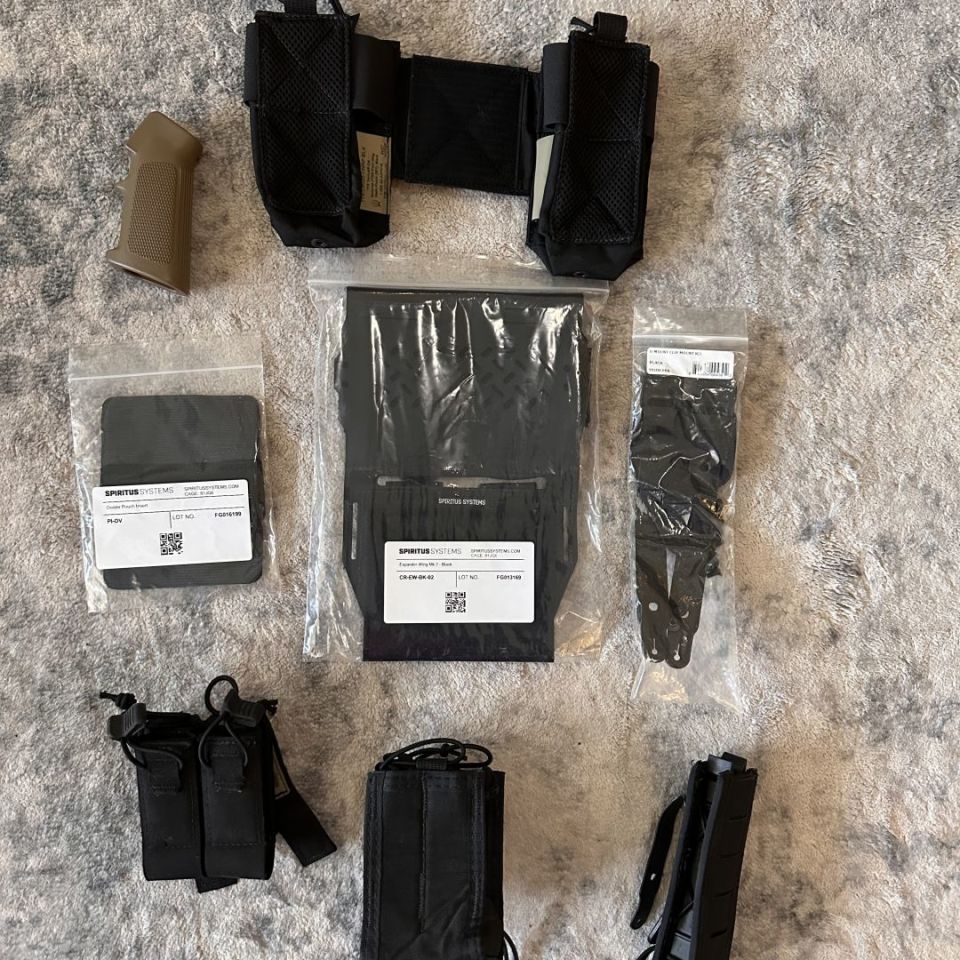 Image 4 - Gear clearout