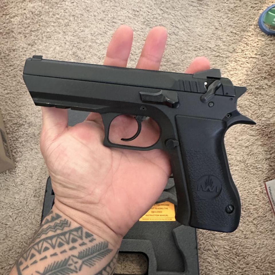 Image 3 - IWI Desert Eagle .40 Cal