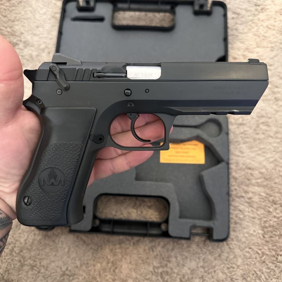 Image 2 - IWI Desert Eagle .40 Cal