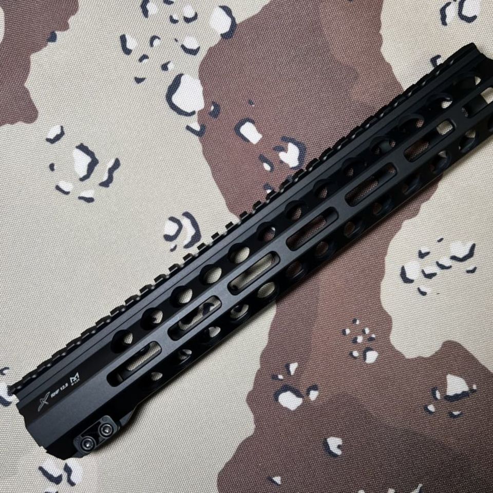 Image 2 - FCD RHF 12.8” Handgaurd