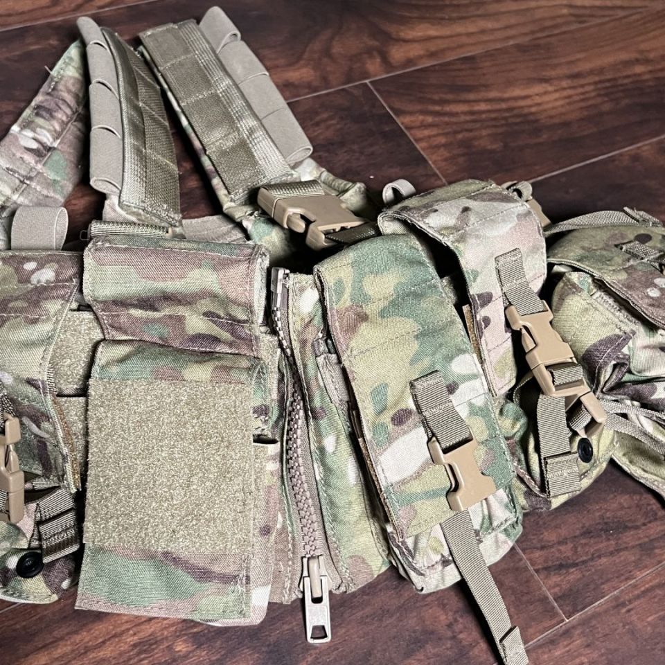 Image 2 - LBT 1961A-R chest rig 