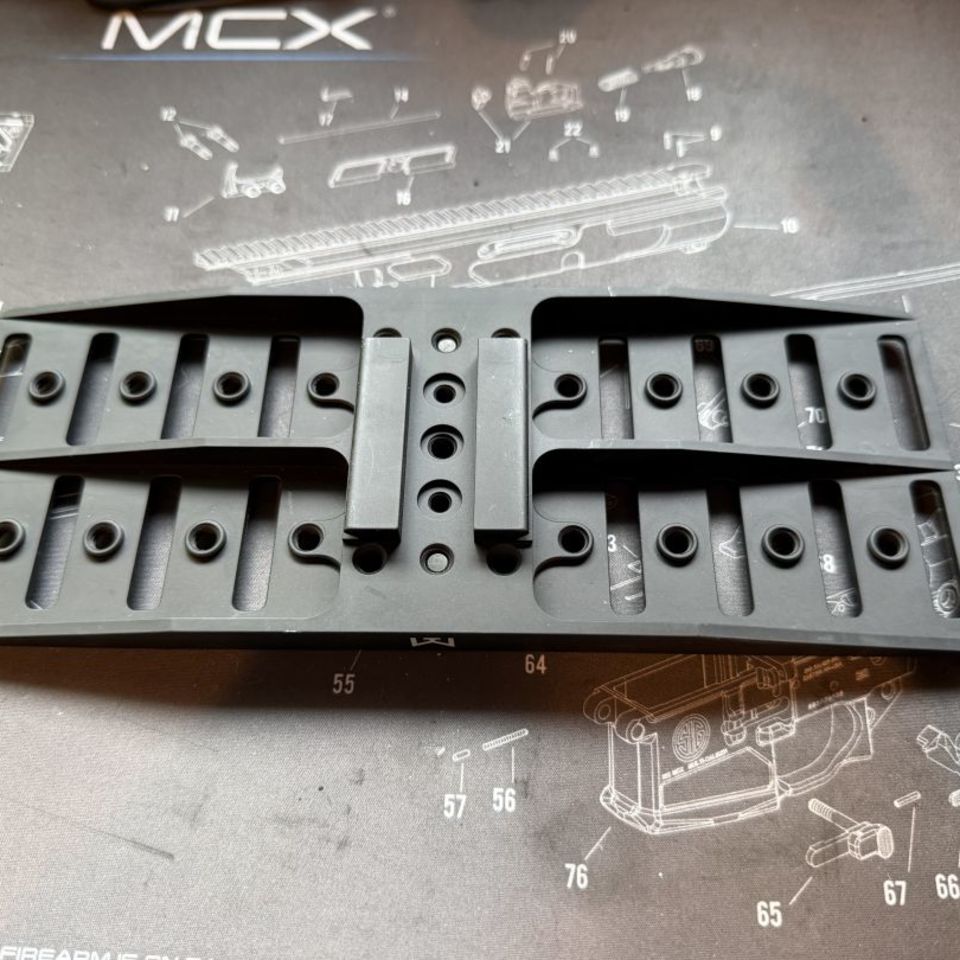 Image 3 - The Mod Dos, M.U.B. Table