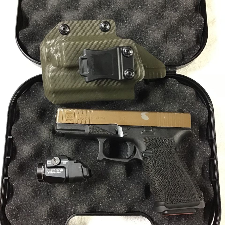 Image 3 - Glock 19 Gen 4