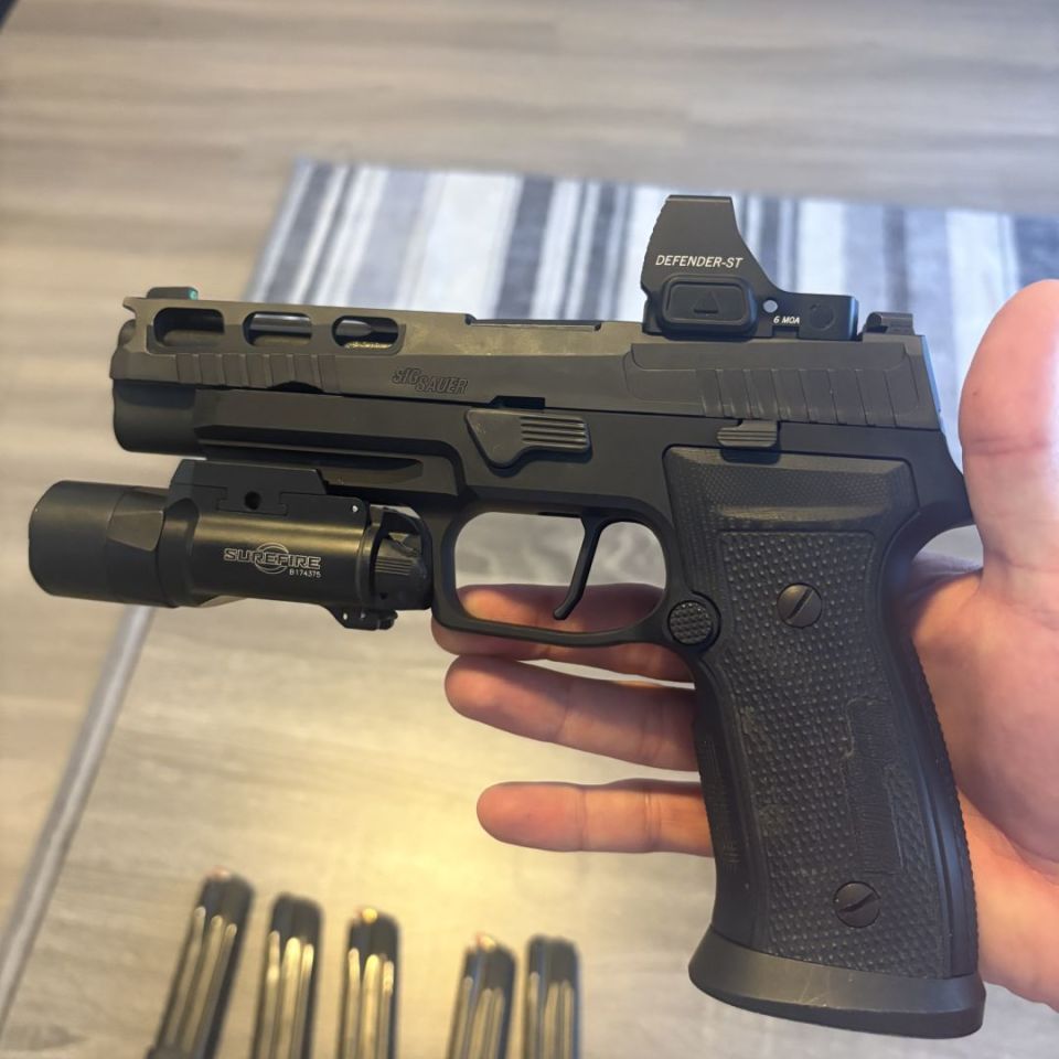 Image 2 - Sig P320 AXG PRO 17rd 4.7"