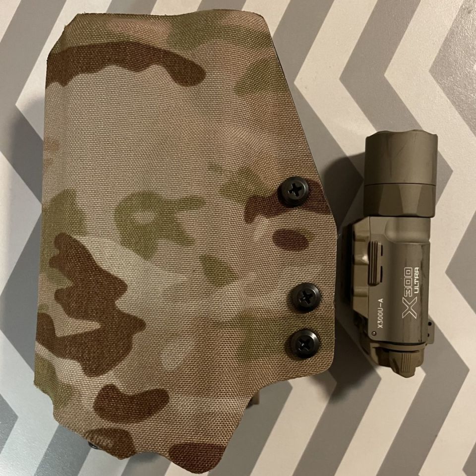 Image 2 - G17 Holster with SF Light