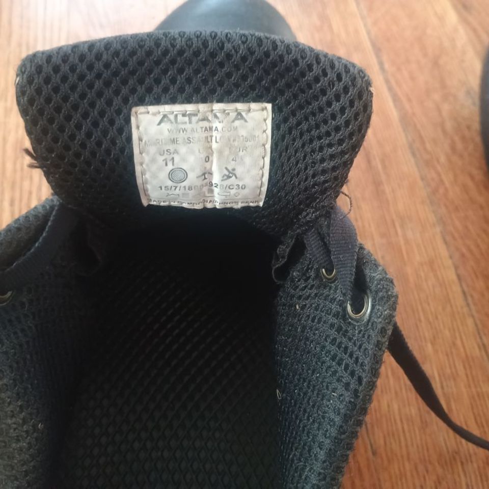 Image 3 - Altama boots, black size 11