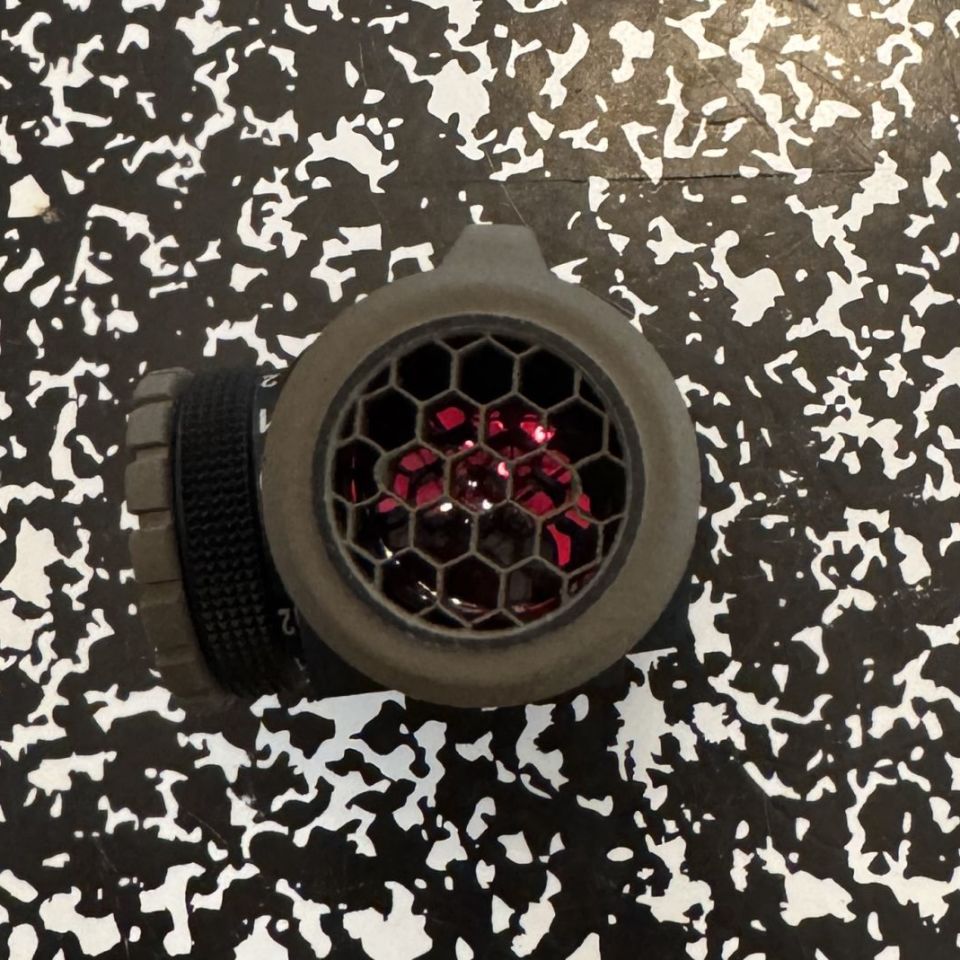 Image 2 - Aimpoint T2 