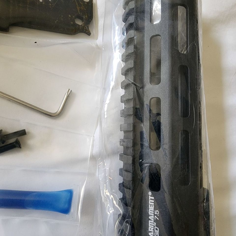 Image 2 - SR-RIGID M-LOK Rail 7.5