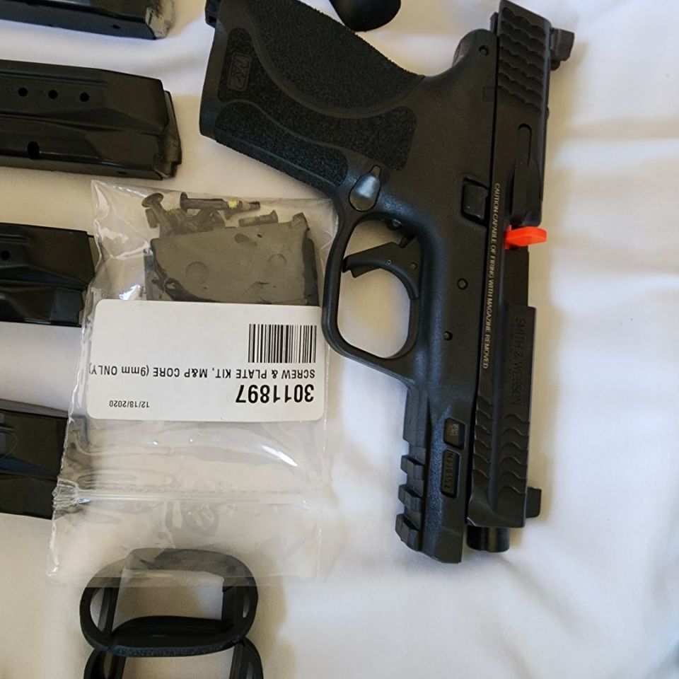 Image 1 - S&W M&P9 M2.0 9mm Optics Ready
