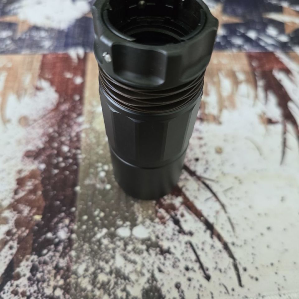 Image 3 - Griffin DUAL-LOK BLAST SHIELD