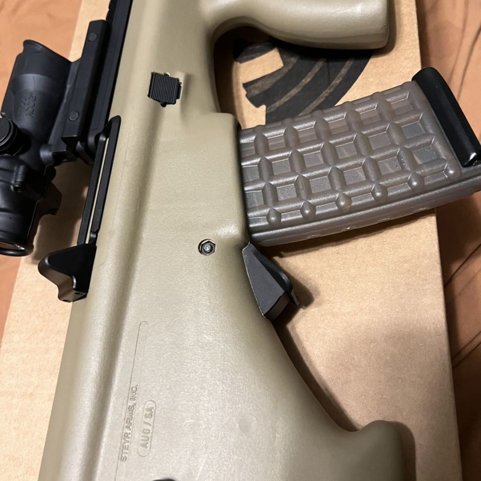 Image 4 - AUG w/ Trijicon Acog