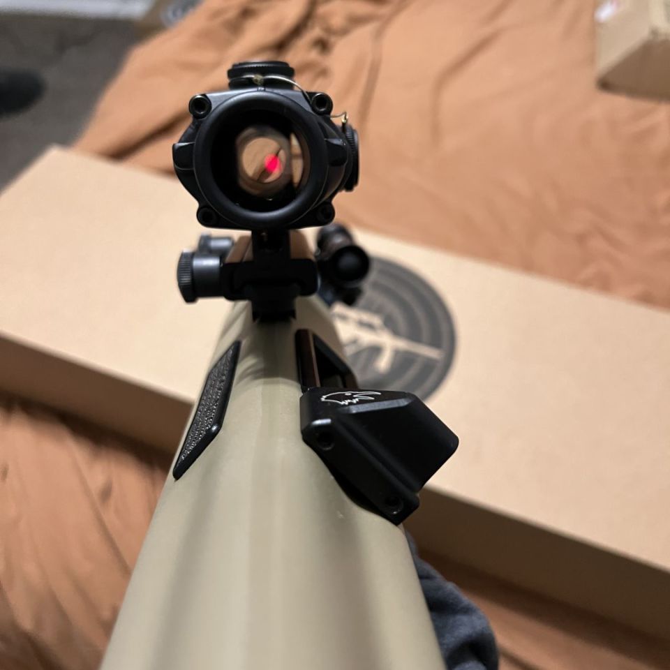 Image 3 - AUG w/ Trijicon Acog