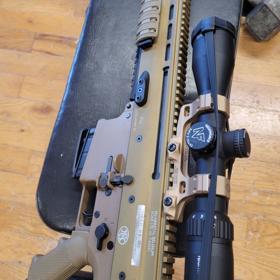 Image 4 - FDE Scar 17s with Upgrades
