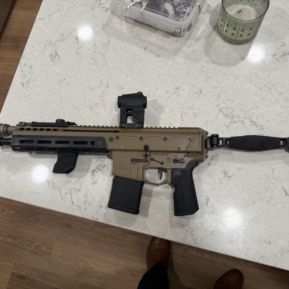 Image 2 - 10.5 Jakl 556