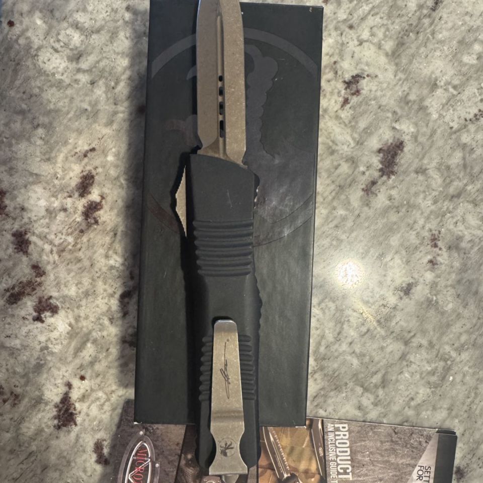 Image 2 - Microtech 142-13APCFS Combat 