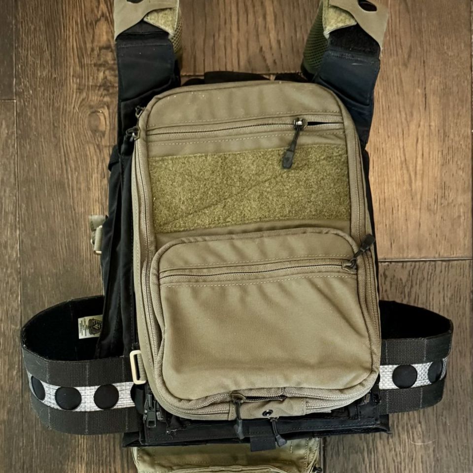 Image 2 - HRT Plate Carrier + Plates