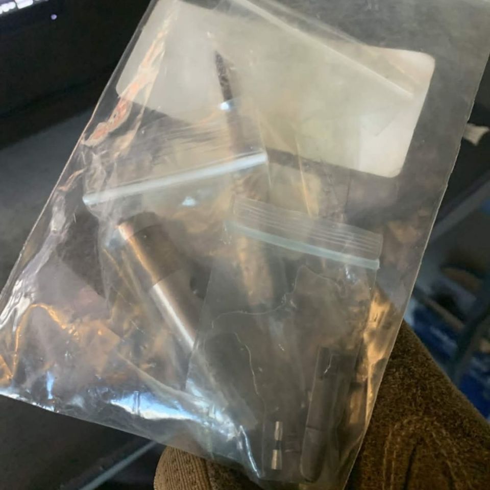 Image 4 - MR556 bolt & extra extractor