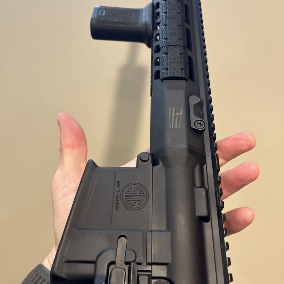 Image 3 - Sig tread 716i