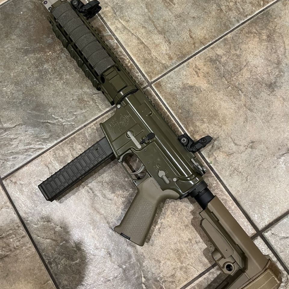 Image 2 - LAR 9 for trade