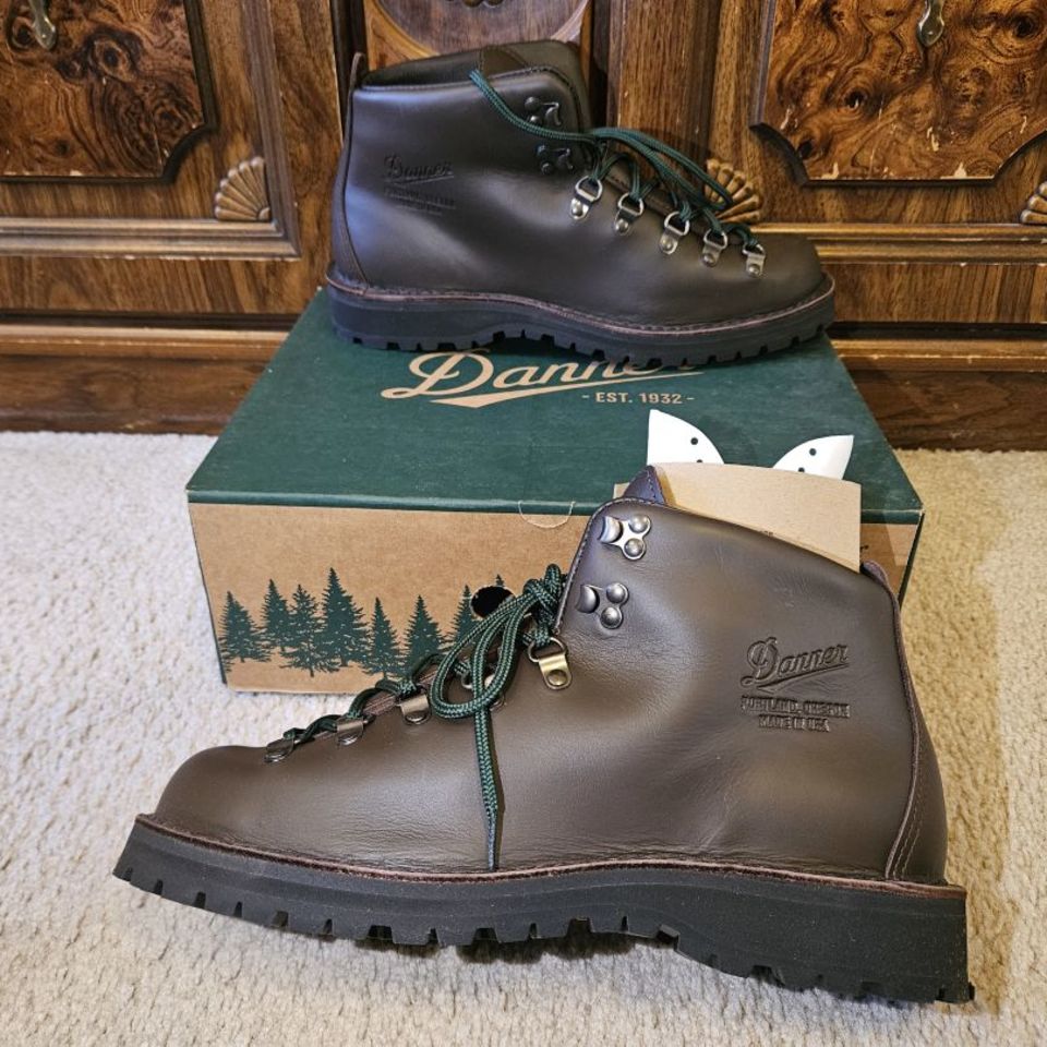 Image 4 - Danner Mountain Light II 10.5D