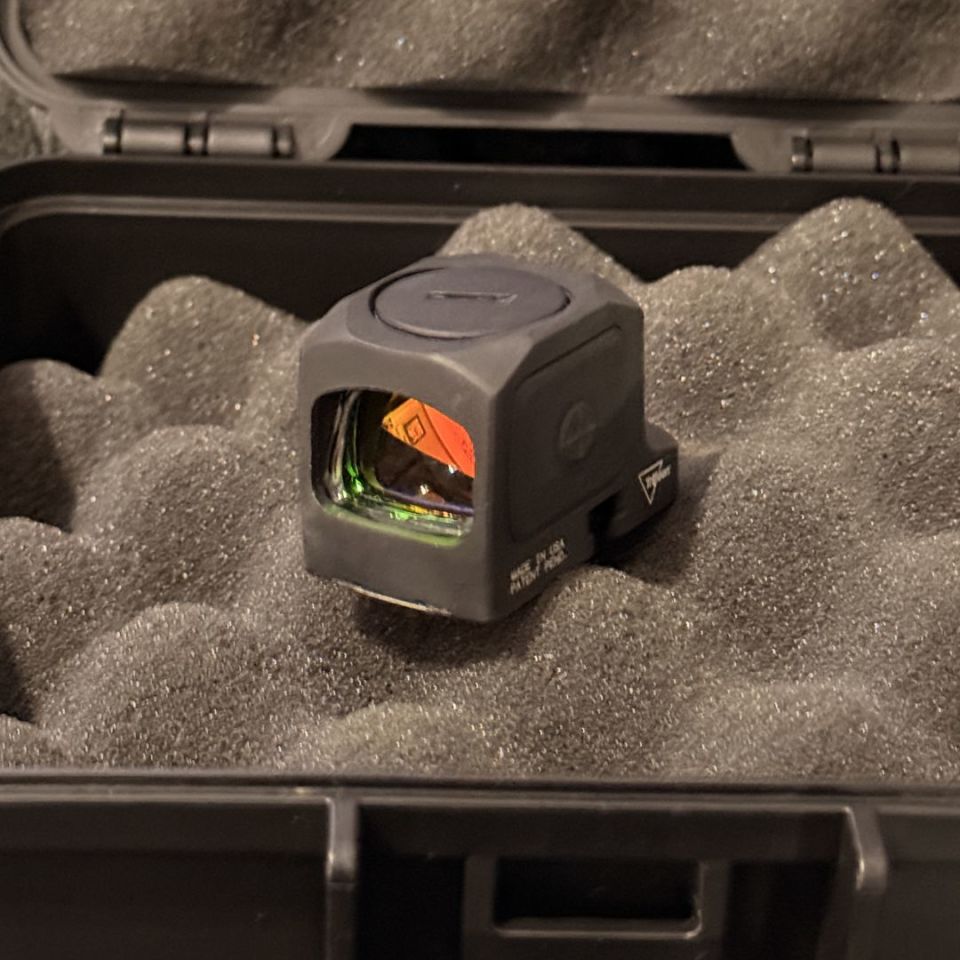 Image 4 - Trijicon RCR