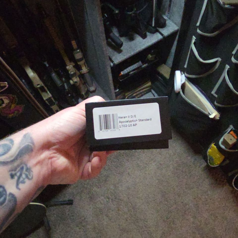 Image 2 - microtech hera 2