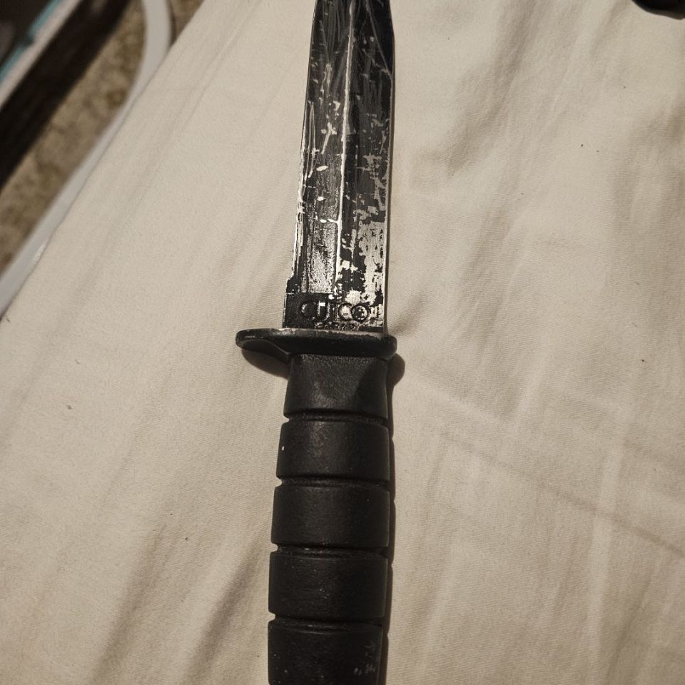 Image 2 - kabarXcutco explorer knife