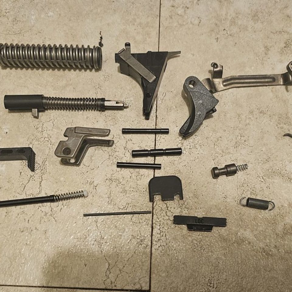 Image 1 - Glock 22 g4 slide&frame parts