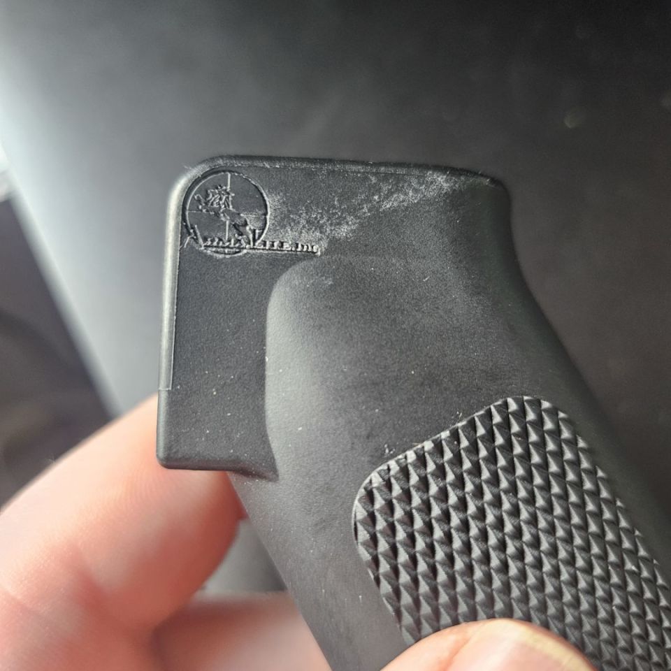 Image 3 - Armalite retro a1 grip